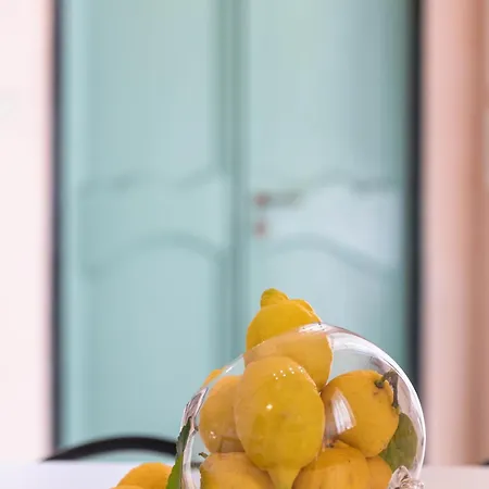 Old Town Bonbonniere Apartment Bordighera