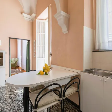 Apartment Old Town Bonbonniere *