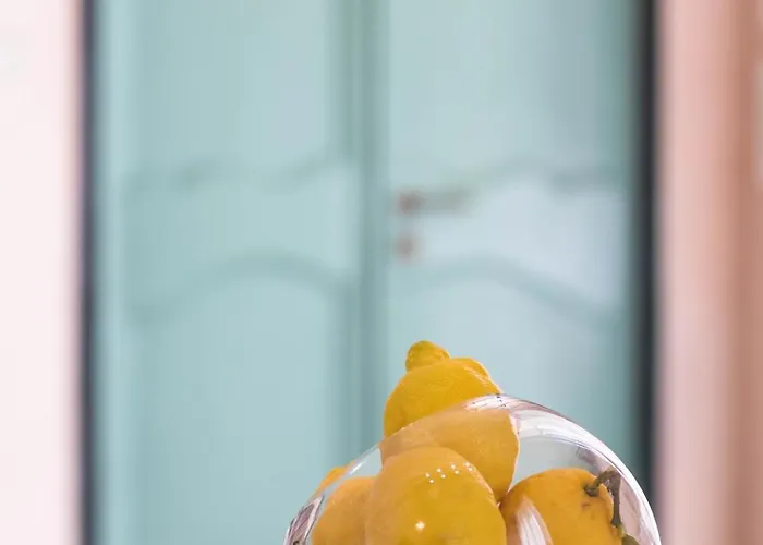 Old Town Bonbonniere شقة بورديغيرا